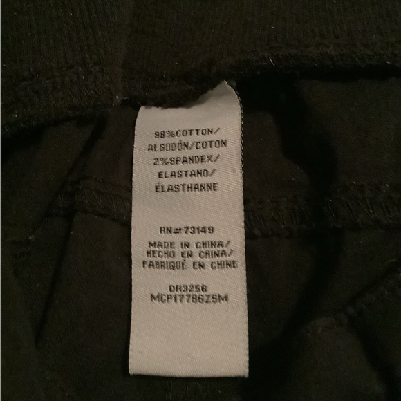 one 5 one Black Capris - Picture 8 of 8